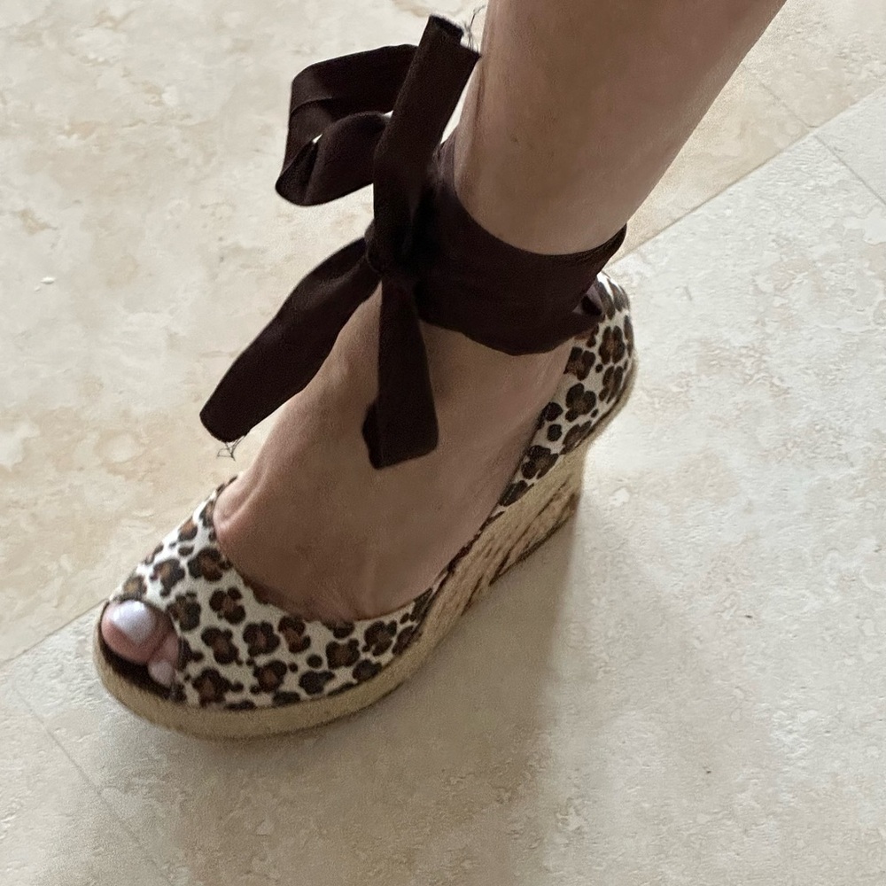 Vintage Moschino Animal Print wedge ankle strap shoes w/ribbon tie. size -6.5 - Picture 8 of 14